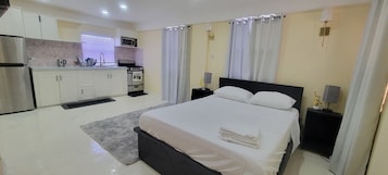 Apartamento, vista para o oceano | Ferros/tábuas de passar roupa, Wi-Fi de cortesia