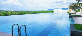 KLIA Lili Residensi 5+2 PAX with Splendid Pool