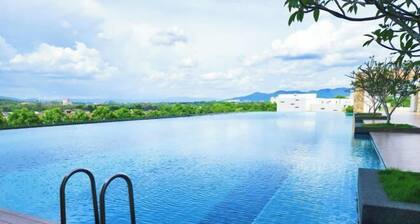 KLIA Lili Residensi 5+2 PAX with Splendid Pool