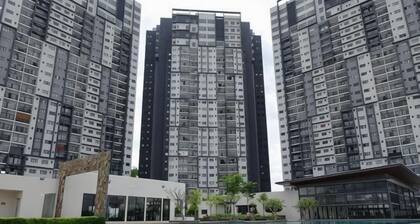 KLIA Lili Residensi 5+2 PAX with Splendid Pool