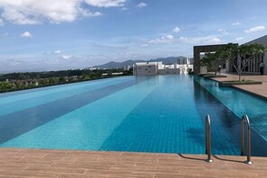 Unclassified image, 5 of 23, button - KLIA Lili Residensi 5+2 PAX with Splendid Pool (Nilai)