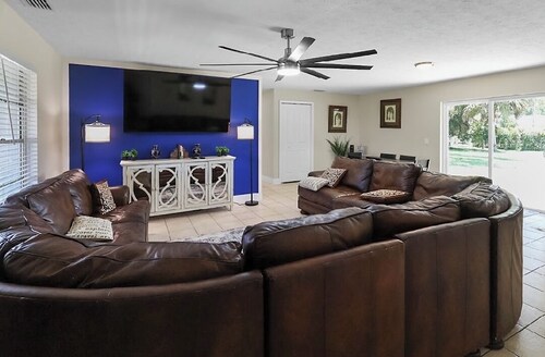 Spacious 4-bedroom house in wonderful Clewiston with AC