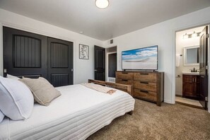 4 Schlafzimmer, Bügeleisen/Bügelbrett, WLAN, Bettwäsche