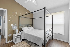 4 間睡房、熨斗/熨衫板、上網、床單