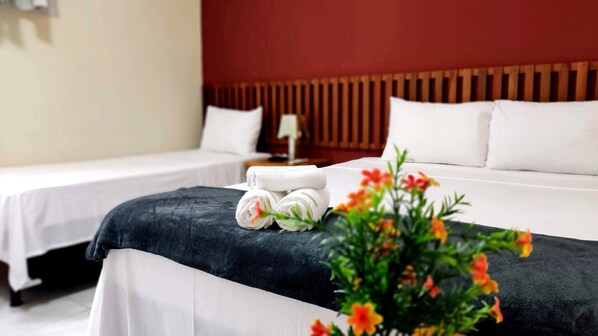 Deluxe Quadruple Room | Free WiFi
