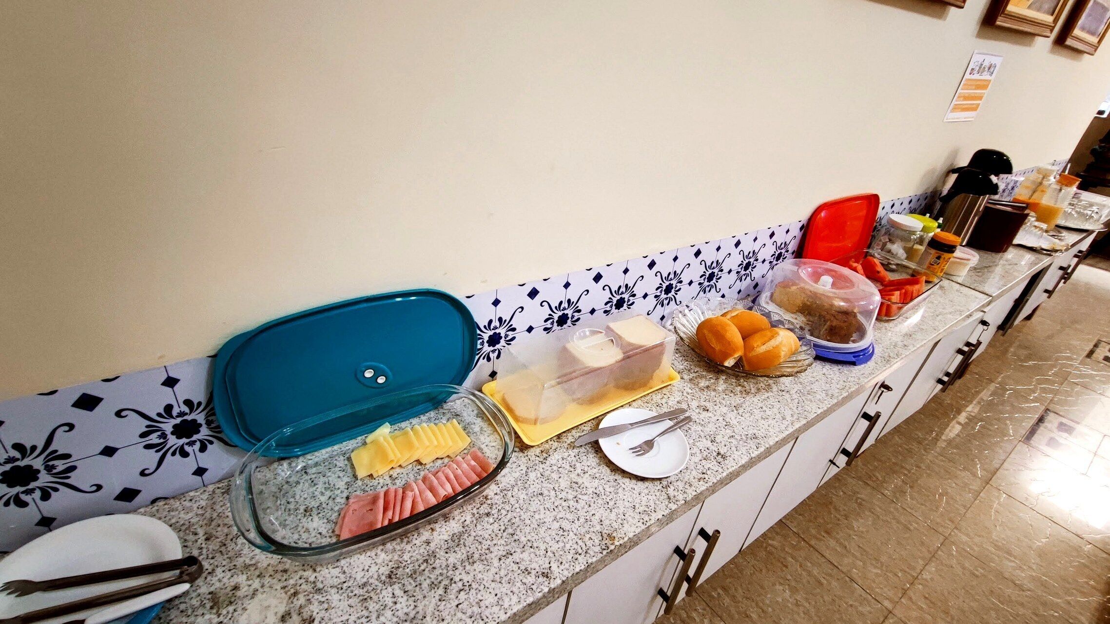 Tägliches inbegriffenes Frühstücksbuffet