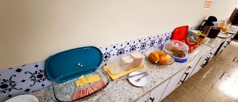 Free daily buffet breakfast