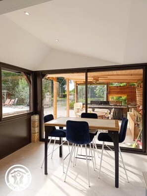 Dining - La Buissière "La Maison (DURAVEL)