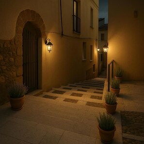 House, 3 Bedrooms, Smoking, Balcony | Property grounds