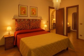 House, 3 Bedrooms, Smoking, Balcony | 3 bedrooms