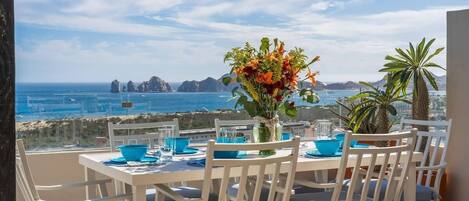 Apartment, Multiple Beds, Balcony, Ocean View (VistaVela II PH 2607) | Outdoor dining