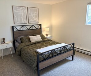 2 bedrooms, desk, iron/ironing board, travel cot