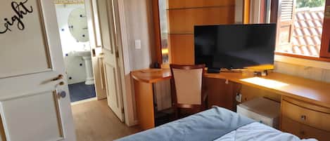 Standard Double Room | Free WiFi