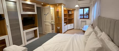 Quarto casal superior | Wi-Fi de cortesia