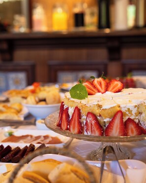 Free daily cooked-to-order breakfast - Vivares Pousada Boutique Gramado (Gramado)