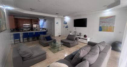 3 Bedroom 3.5 Bathroom Miami Brickell Breeze Oasis