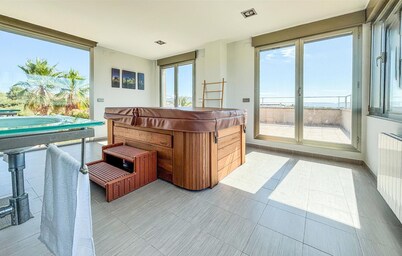 Gorgeous home in Yecla