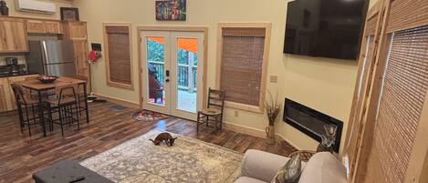 TV connectée, cheminée