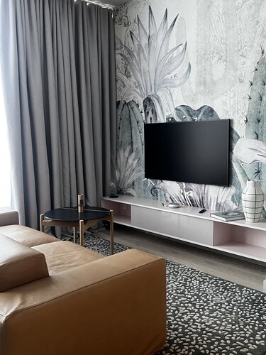 One bedroom, one bathroom luxury residence with concierge services & Laundry
