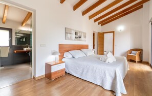 4 slaapkamers, reisbedje, gratis wifi
