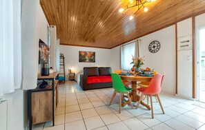 Dining - 1 bedroom stunning home in Saint-Martial-De-Nabir (Saint-Martial-De-Nabir)