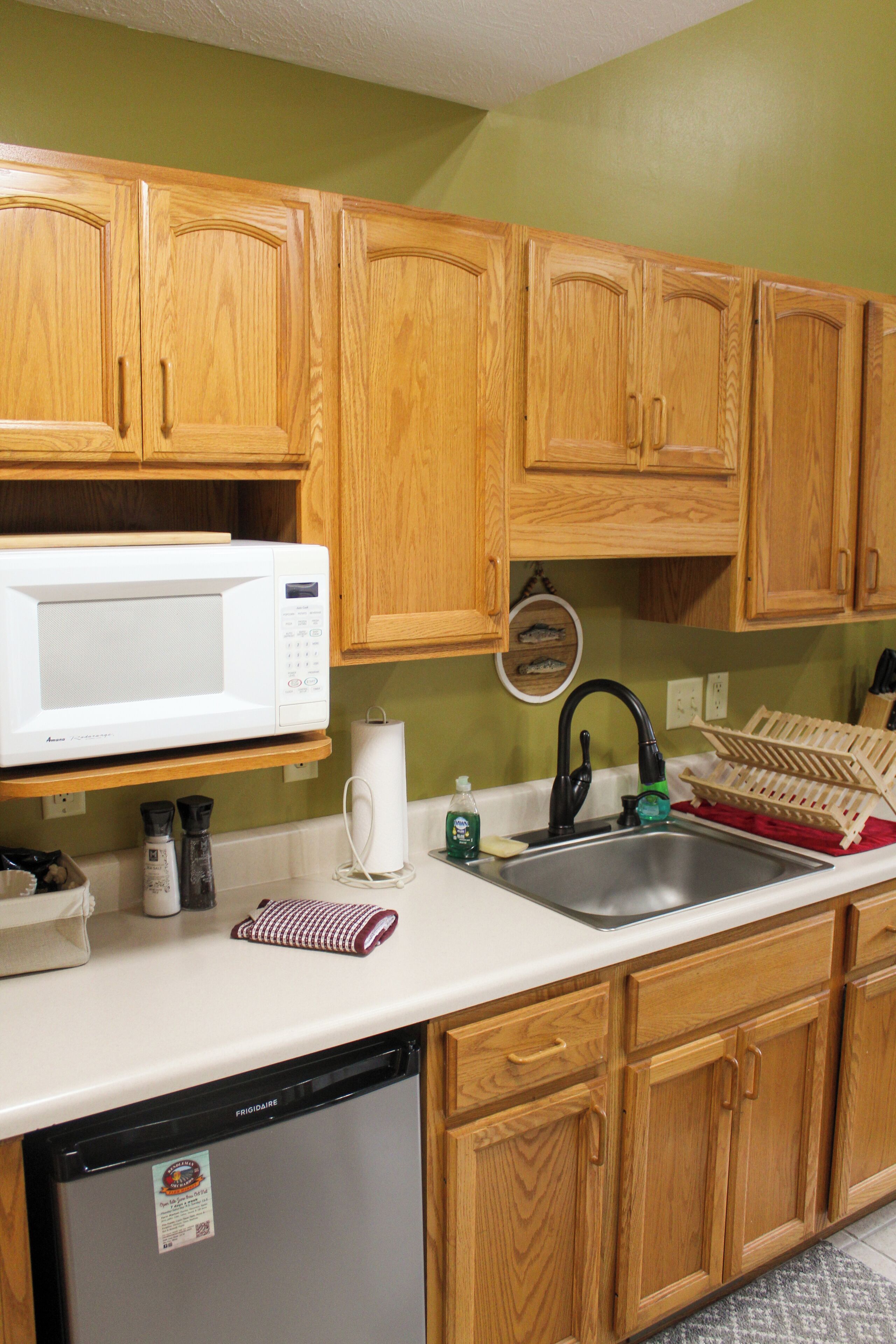 Fridge, microwave, coffee/tea maker, toaster