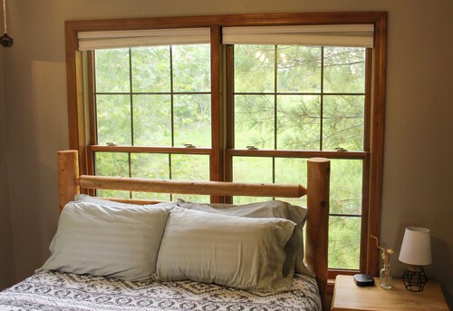 Minutes from Giant City - SIU - Shawnee Winetrail - Shawnee Forest - Cedar Lake