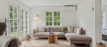 Renovated classic cottage close to beach