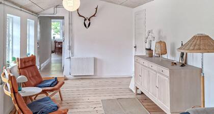 Beautiful home in ærøskøbing with WiFi