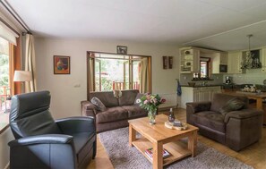 Una Smart TV, una chimenea