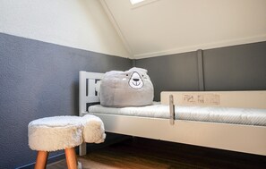 3 bedrooms, travel cot, free WiFi