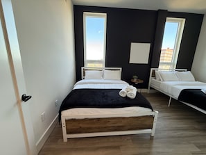 2 bedrooms, iron/ironing board, Internet, bed sheets