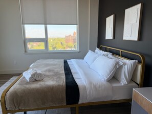 2 bedrooms, iron/ironing board, Internet, bed sheets