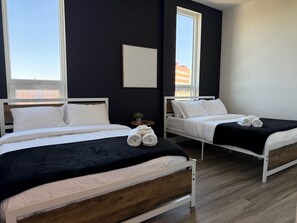 2 室のベッドルーム、アイロン / アイロン台、インターネット、ベッドシーツ