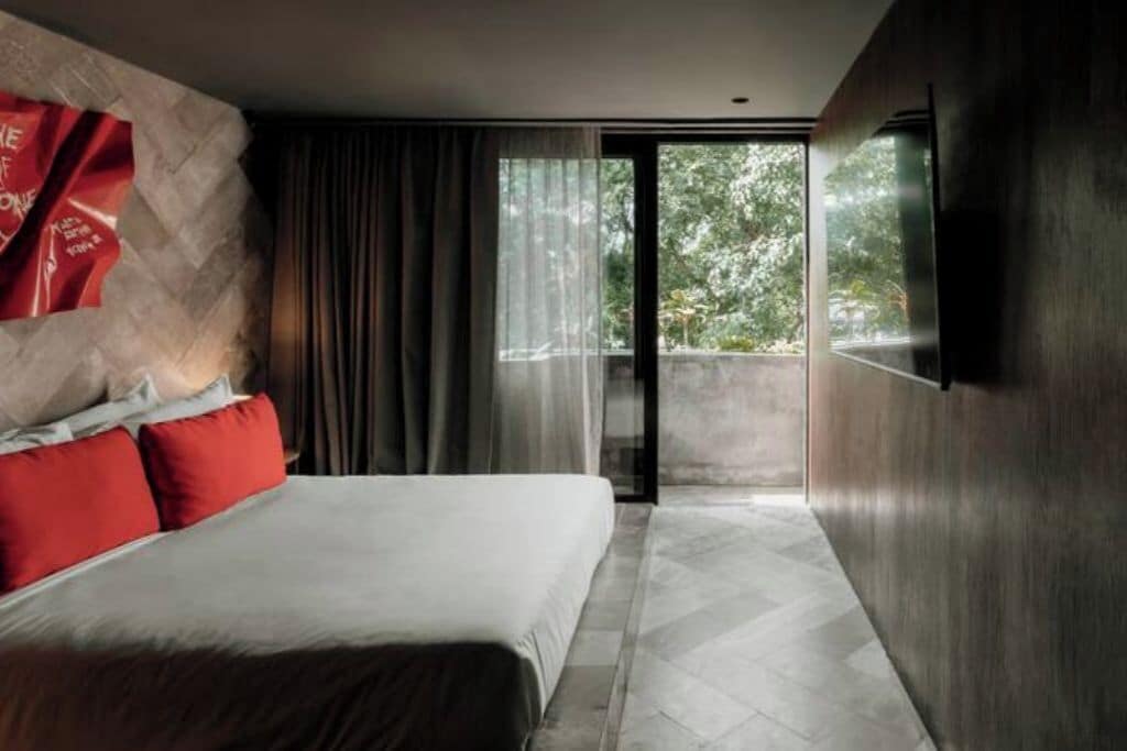 4 bedrooms, internet, bed sheets