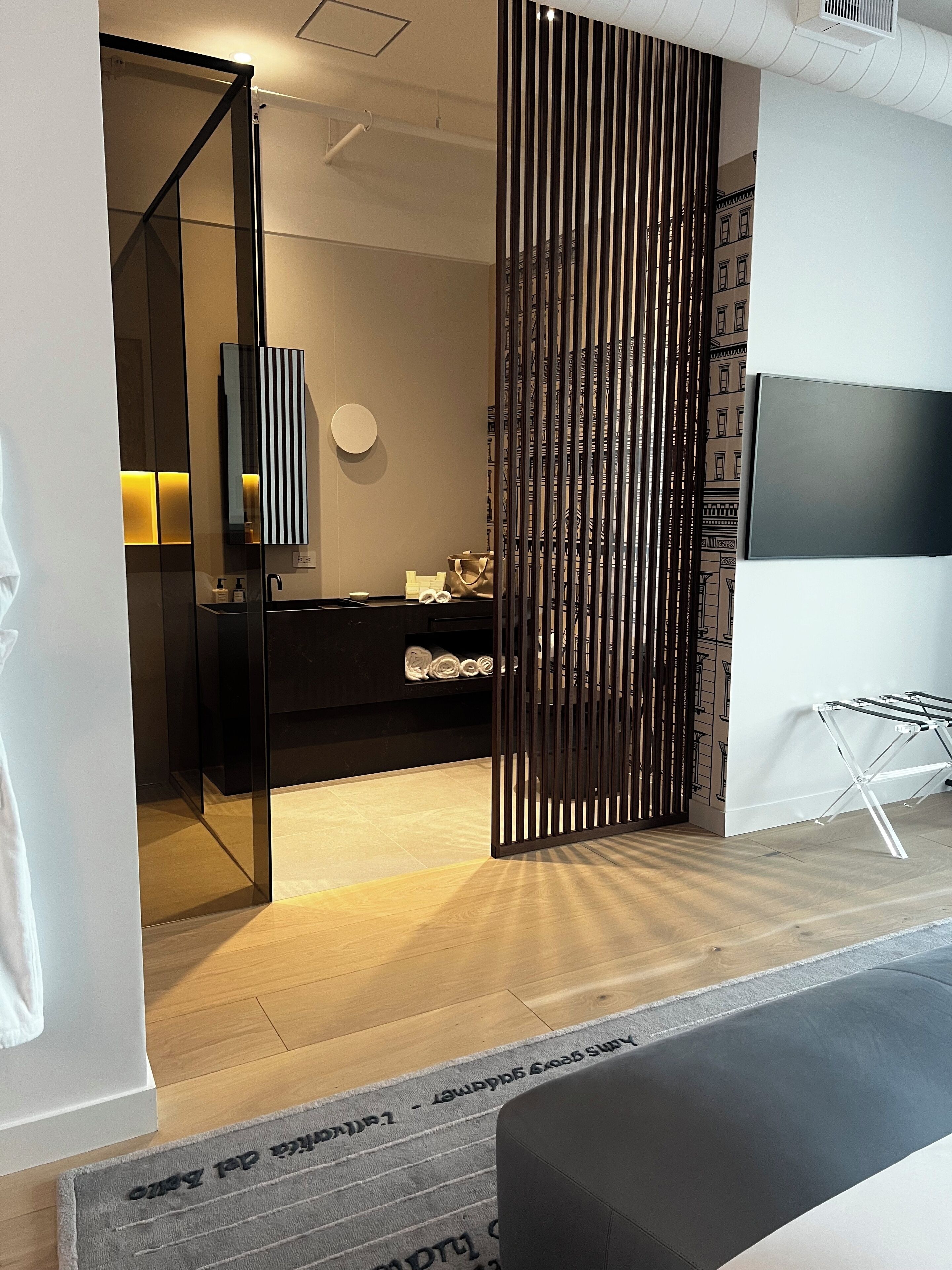 1 chambre, fer et planche à repasser, Wi-Fi, draps fournis