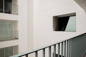 Apartment | Balcony - Select by Wynwood House (Lima)