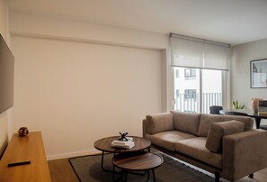 Apartamento tradicional | Sala de estar | Smart TV