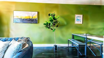 Standard Apartment, 1 Bedroom (Apartment) | Dining room