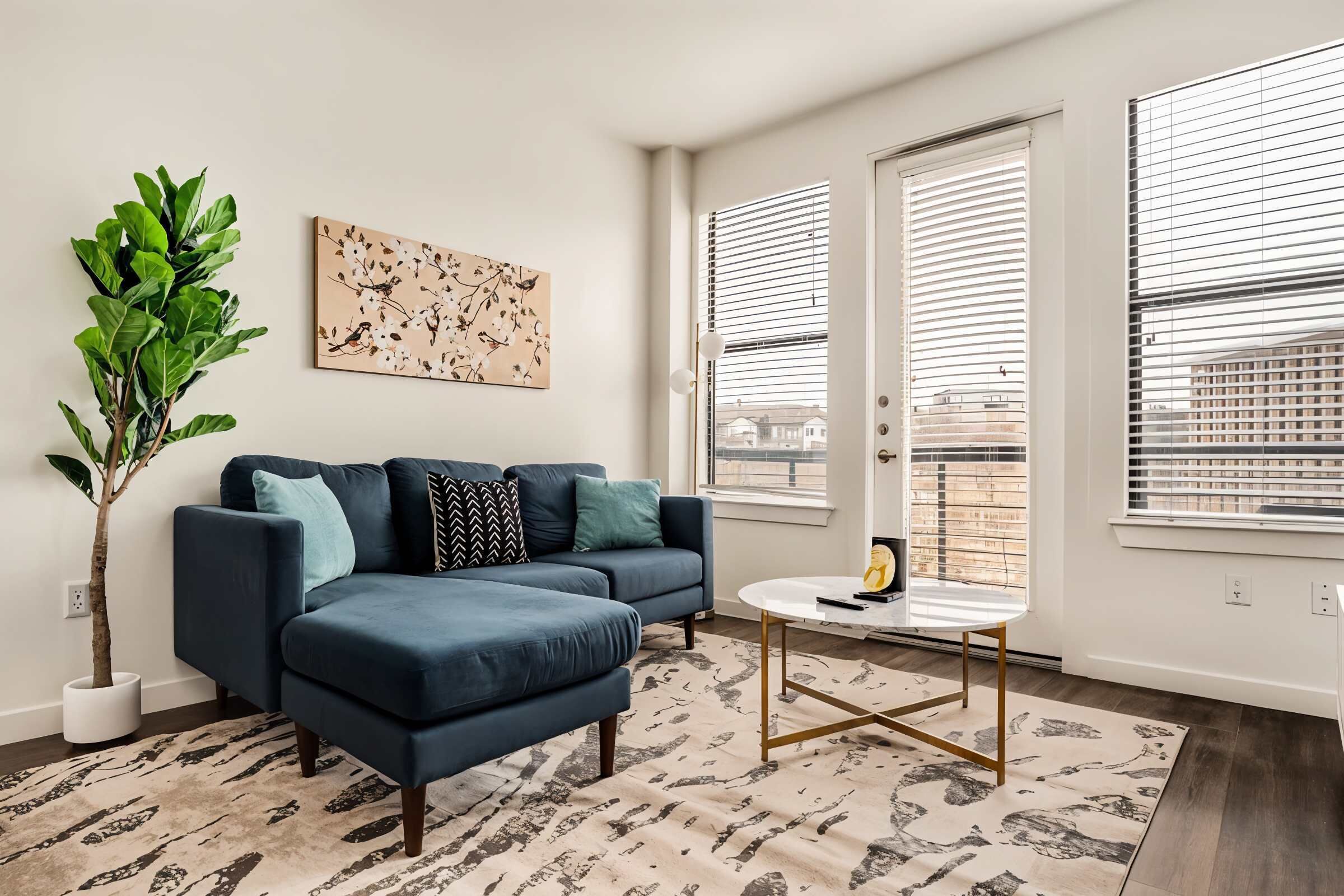 Apartamento standard, 2 quartos (Apartment) | Área de estar | Smart TV 50 polegadas com canais digitais
