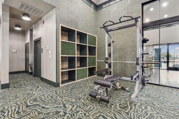 Gym - Boulevard Stays - Arlington (Arlington)
