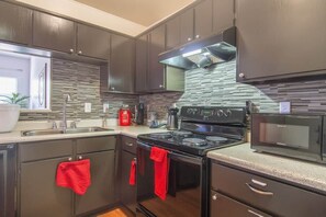 Standard Apartment, 1 Bedroom (Apartment) | Private kitchen | Coffee/tea maker - Irving Apartments (Irving)