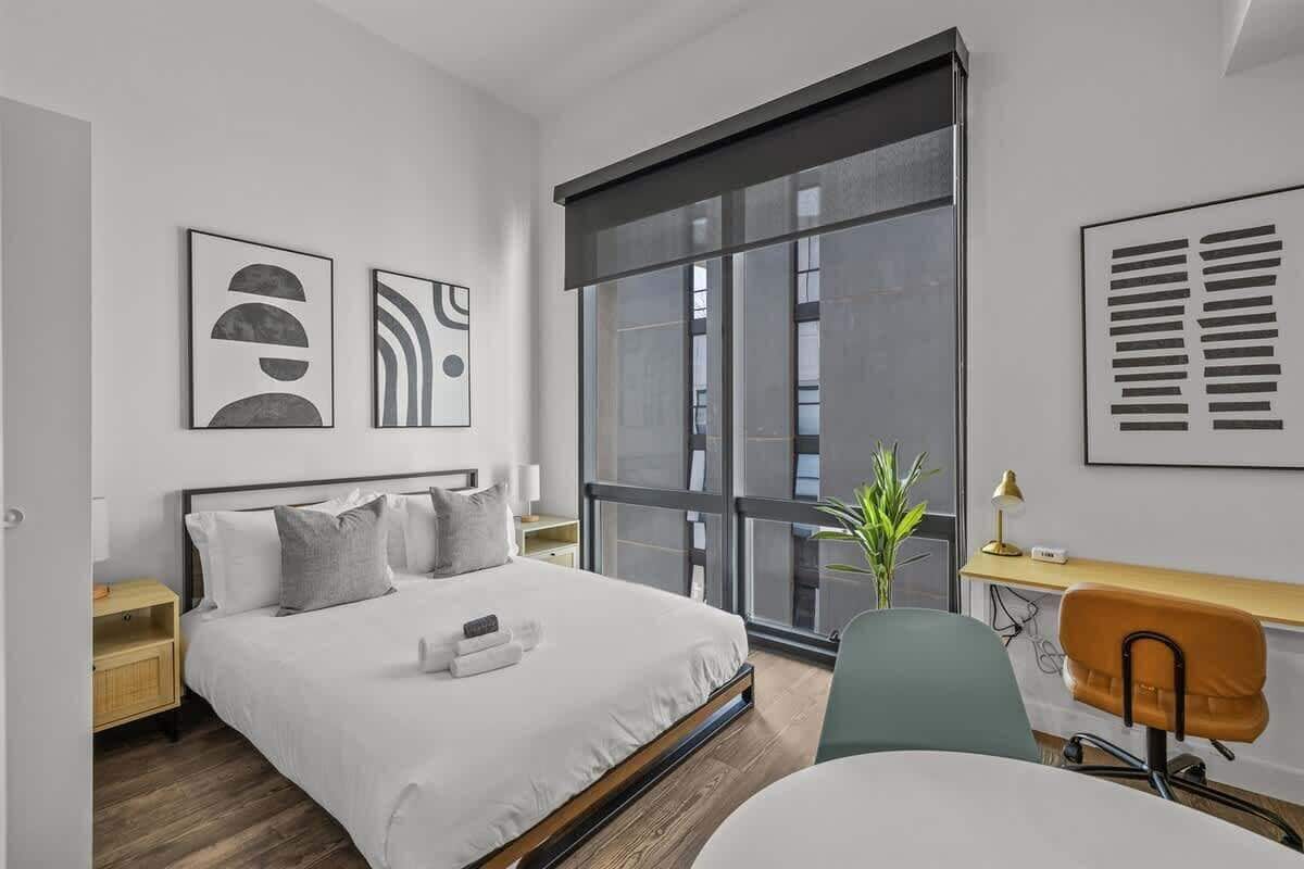 Desk, laptop workspace, iron/ironing board, free WiFi