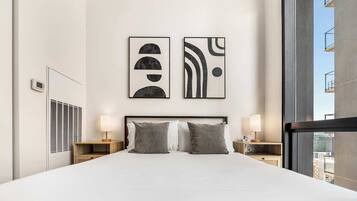 Desk, laptop workspace, iron/ironing board, free WiFi