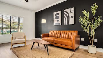 Appartamento Standard, 1 camera da letto (Apartment) | Area soggiorno | Smart TV 50 pollici con canali digitali