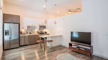 Apartemen Standar, 1 kamar tidur (Apartment) | Ruang makan