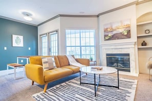 Standard Apartment, 1 Bedroom (Apartment) | Living area | Smart TV