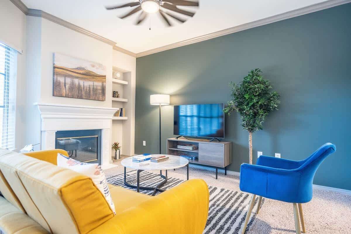 Standard Apartment, 1 Bedroom (Apartment) | Living area | Smart TV