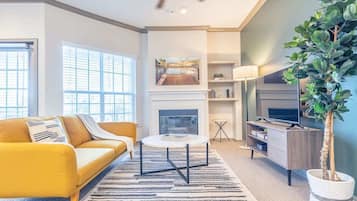 Standard Apartment, 1 Bedroom (Apartment) | Living area | Smart TV