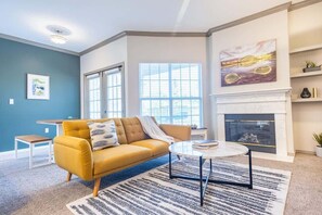 Standard Apartment, 1 Bedroom (Apartment) | Living area | Smart TV